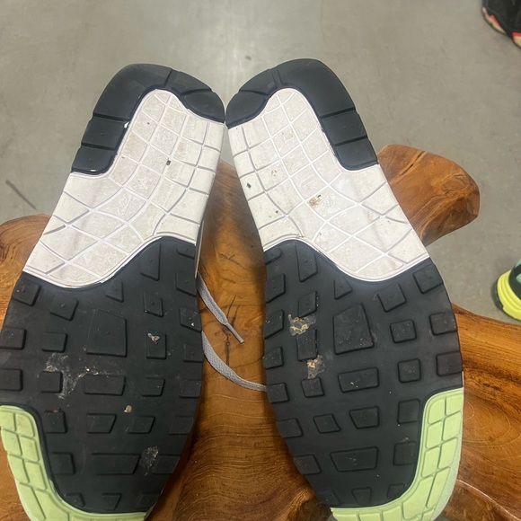 Airmax - Picture 4 of 4